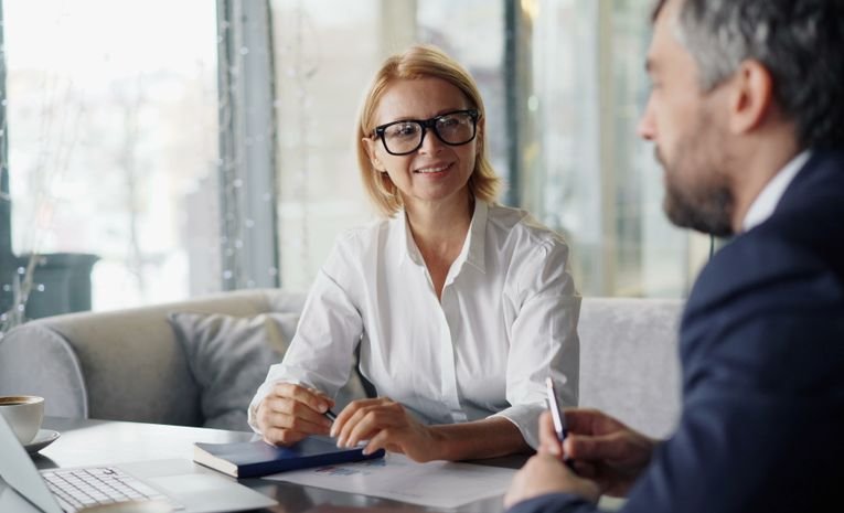 How to Give Constructive Feedback to Employees That Actually Works